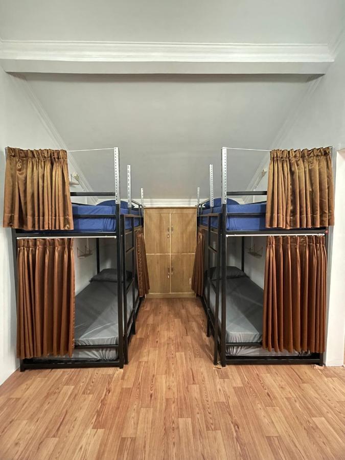 Gorga Hostel Джокьякарта Экстерьер фото