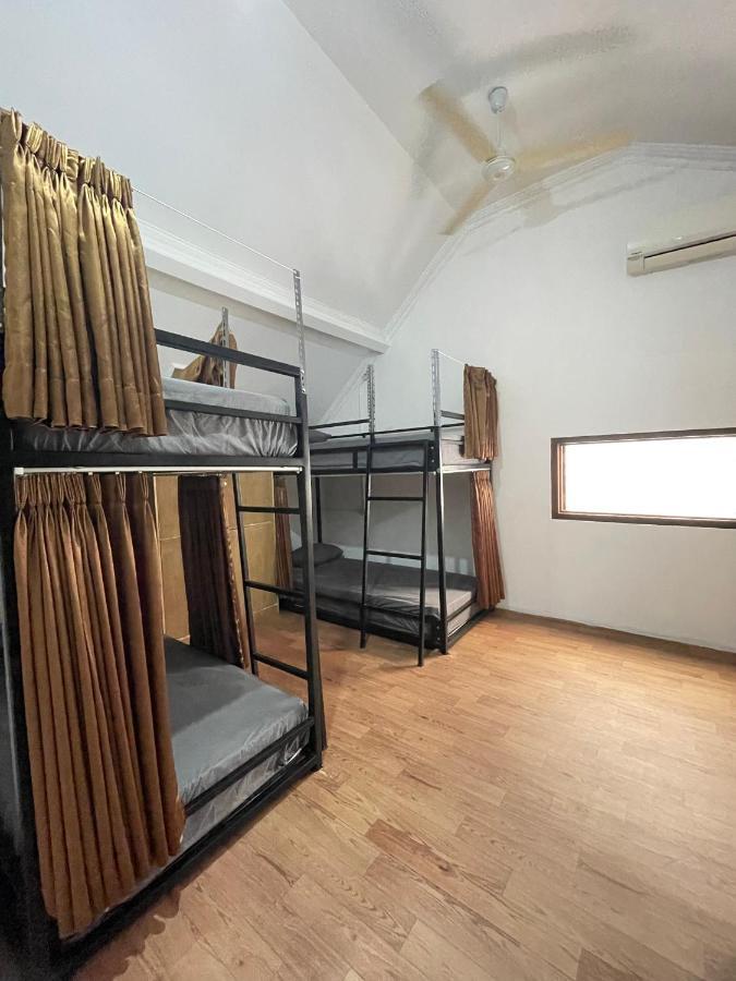 Gorga Hostel Джокьякарта Экстерьер фото
