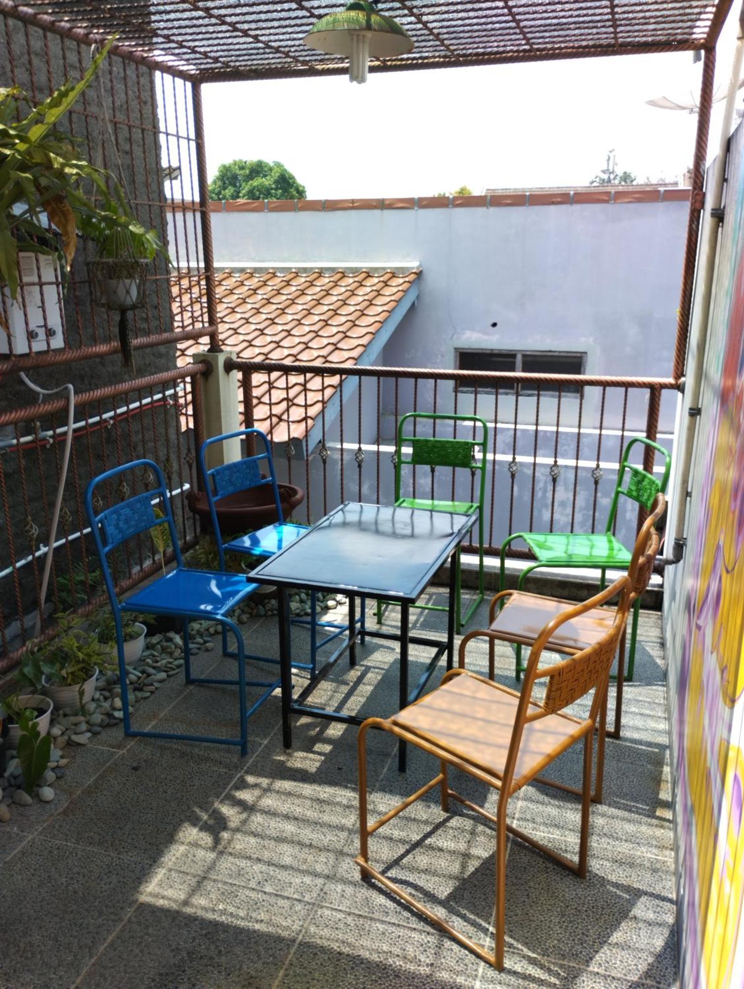 Gorga Hostel Джокьякарта Экстерьер фото